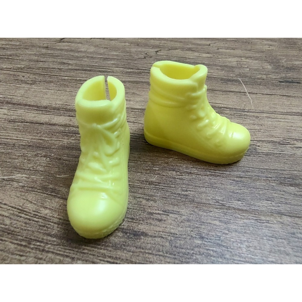 Barbie Doll Teen Sister Skipper Yellow High Top Sneakers Shoes Flat Feet Z35